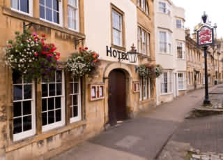 the beautiful high street of Chipping Campden
